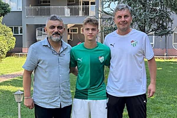 Emre Öğreten Vakıfköy'de